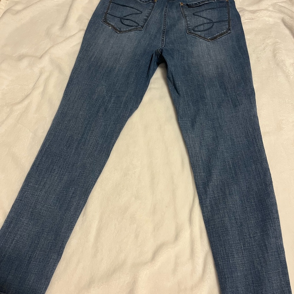Seven7 Blue Straight Leg Jeans Timeless Style